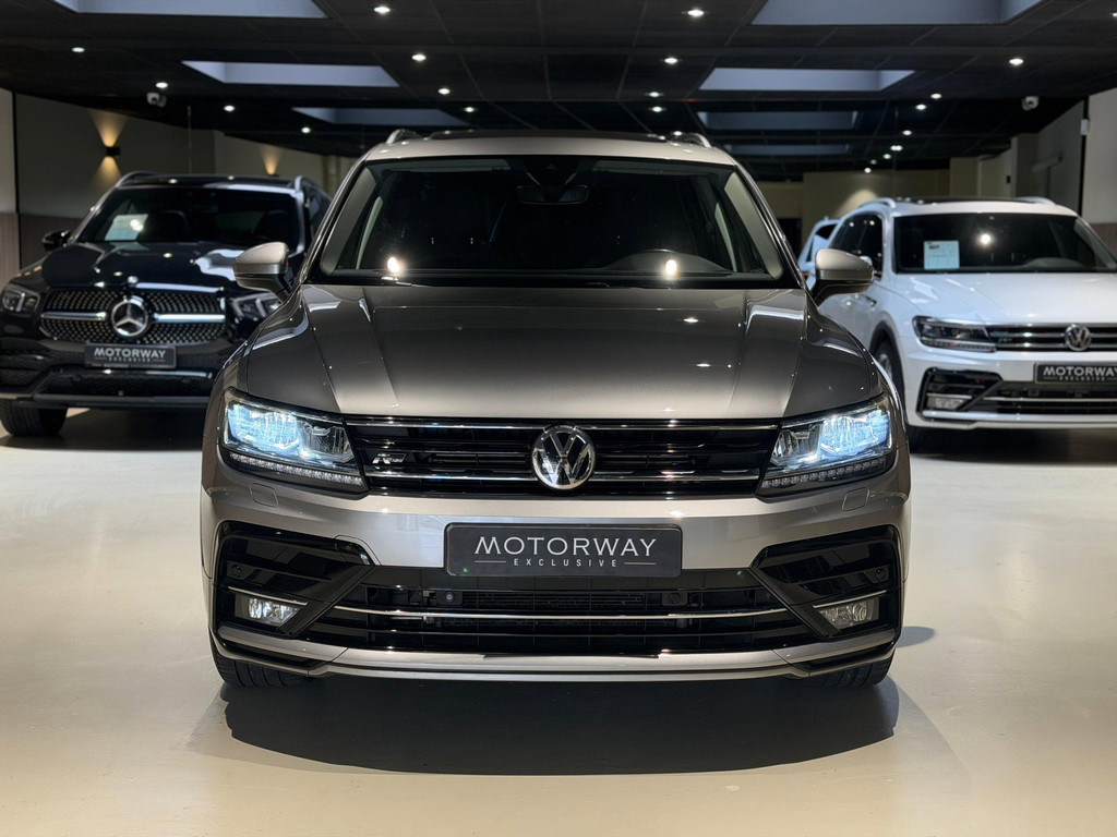 Volkswagen Tiguan 2.0 TSI 4Motion R-Line 190pk|Keyless|Pano|Trekhaak| 52781752-1.jpg | Motorway Exclusive