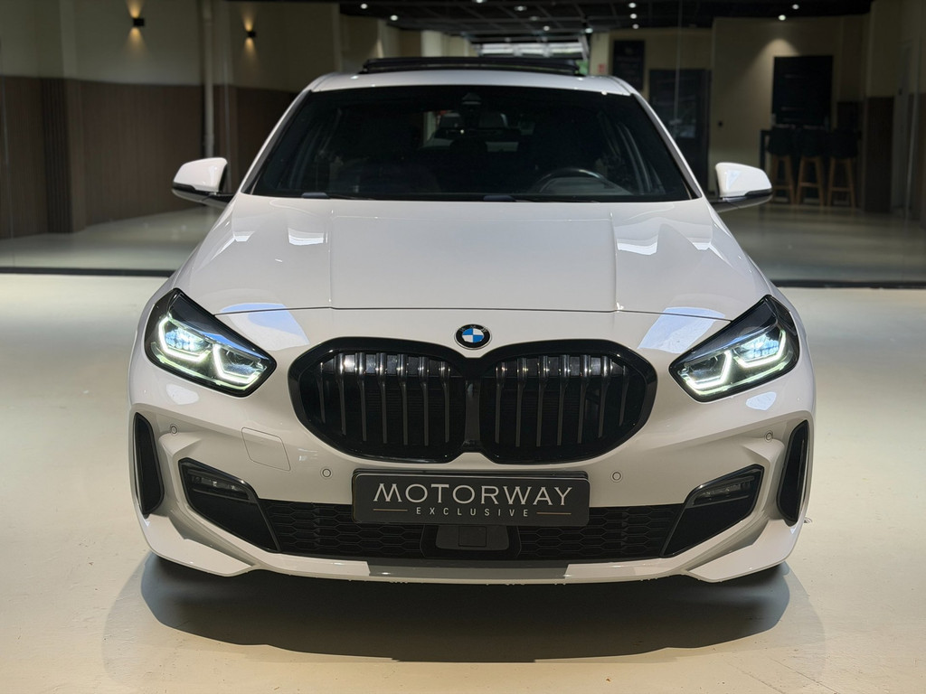 BMW 1 Serie 120i High Executive|Pano|HUD|Keyless|Sfeer 55747505-1.jpg | Motorway Exclusive