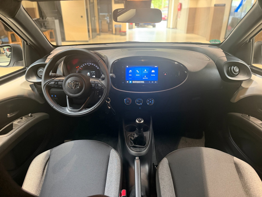 Toyota Aygo X 1.0 VVT-i MT Playi|Carplay|Camera| Airco|Acc|Fabrieksgarantie 56914278-2.jpg | Motorway Exclusive